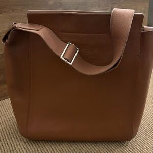 Everlane Classic Women's Leather Crossbody Bag - Brown